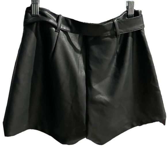 Vegan Leather Shorts With Waist Tie Size 0 - Picture 2 of 4